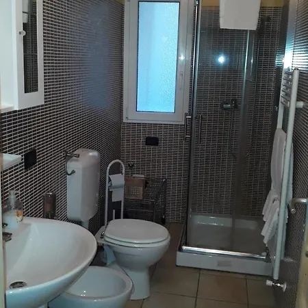 La Casa Del Colonnello Hotel Vercelli Buitenkant foto